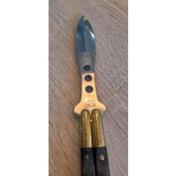 Couteau fabriqué a la main  de chez Diosdado ona batangas blade année 2018 .balisong venteneuve 29cm