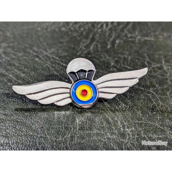 L pins Insigne Brevet Militaire Commando Parachutiste Beret Para roumanie badge Taille : 40 * 15 mm