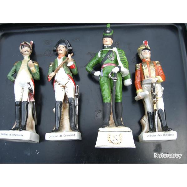 4 belles statuettes  reprsentant des soldats napoloniens  ( Lot 1 )