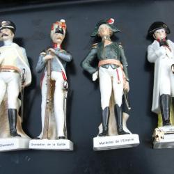 4 belles statuettes de soldats napoléoniens ( lot 2 )