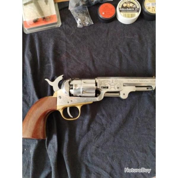 Vend revolver pietta 1851 navy yank old model grav cal 44 plus gros lots de matriel