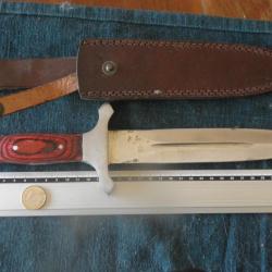 grand couteau à gaine manche en bois lame 20 cm