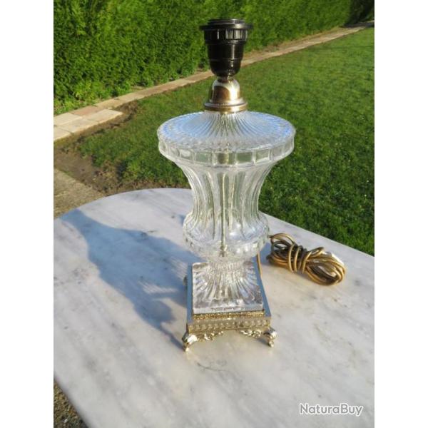 Magnifique grand pied de lampe en forme de vase Mdicis en verre moul et monture mtal dor (XX)