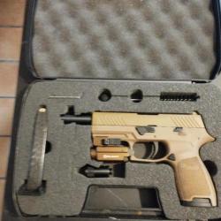 320 PAK SIG SAUER + EMBOUT CAL 68,+ 2e chargeur + lampe laser olight