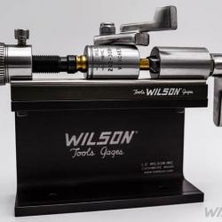 L.E. Wilson Inc - Case Trimmer Micrométrique avec Support et Coffret - CT-SSKIT