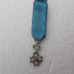 mini médaille militaire  étoile noire du bénin ,neuve
