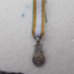mini médaille militaire  de LA PAZ  ,neuve