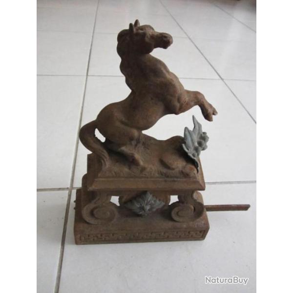 Sculpture en fonte 19e sicle - Cheval cabr