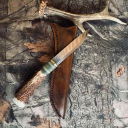 couteau de chasse artisanal bois de cerf/ corne de bélier