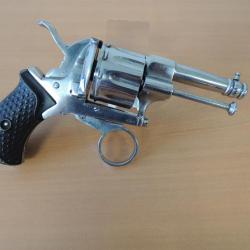 Petit revolver 10 coups calibre 22 short