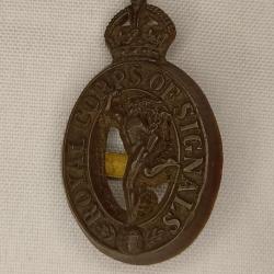 Rare insigne casquette royal corps of signals en bakélite ww2