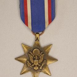 Médaille us army récompense mérite viet nam