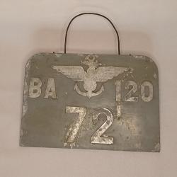 Plaque de véhicule base aérienne 120