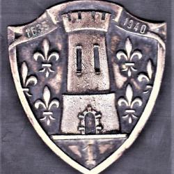 1° Régiment de Cuirassiers. insigne de béret, guerre d'Algérie. Arthus Bertrand.