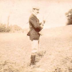 14/ PHOTO CHASSE vers 1880/1900 / chasseur au fusil