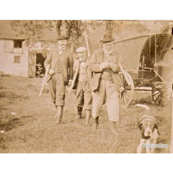 12/ PHOTO CHASSE vers 1880/1900 / Groupe de chasseurs avec le chien