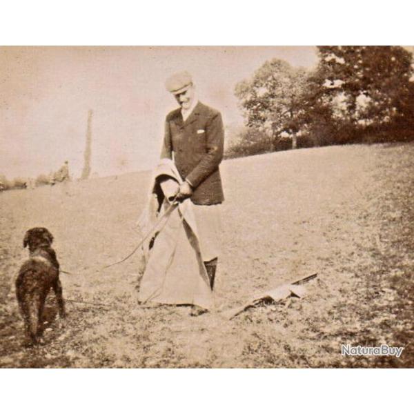 13/ PHOTO CHASSE vers 1880/1900 / chasseur au fusil et son chien