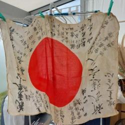 Drapeau japonais ww2 en soie véritable avec inscriptions patriotiques.