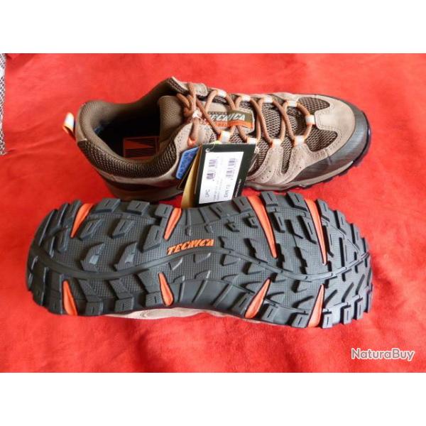 Chaussures Tecnica TEMPEST LOW GTX MS Neuves avec tiquette 2 Paires en 44 disponibles