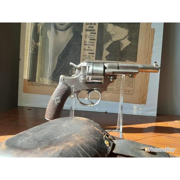 Revolver MAS 1873 Apte au tir .( Faire offre )