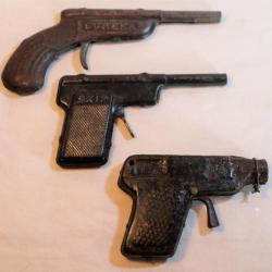 jouets - lot 3 pistolets jouets tôle dont EUREKA et SKIP  - années 50/60