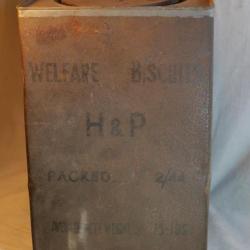 RARE boite ration biscuits britannique 15 lbs  WELFARE BISCUITS H&P février 1944 SL22WEL001