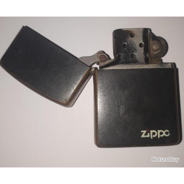 Briquet  Zippo vintage   code A V anne 1989 cuivre