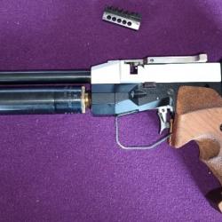 RARE ! Pistolet de compétition Feinwerkbau Model C5 5 coups semi-auto 4.5mm droitier à CO2
