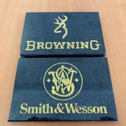 Plaque en pierre gravées Browning et Smith & Wesson - 1 sans prix de réserve !!
