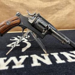 Revolver W.F 1882 second type n°22421 avec holster  Cat.D