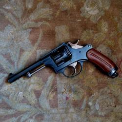 Revolver suisse 1882  2eme modèle