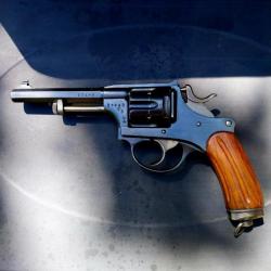 Revolver suisse 1882  2eme modèle
