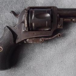 Bon petit revolver bulldog belge calibre 320