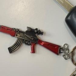 Porte clé métal fusil d assaut AK47
