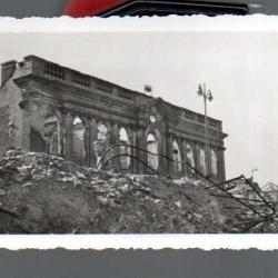 bombardement de beauvais juin 1940 , ruines , façade de la mairie , photo dubois