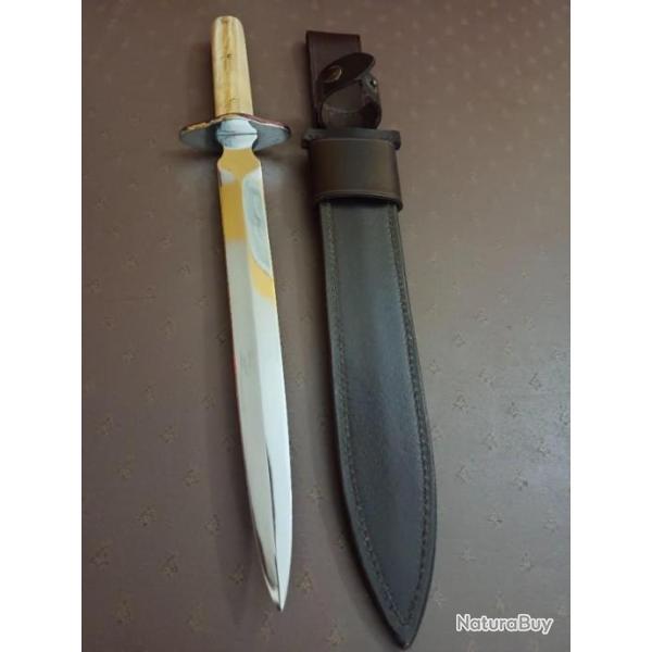 Superbe dague du coutelier Pascal Tyriot  inox massif manche bois de cerf polie tui en cuir