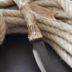 Petit couteau artisanal bois de chevreuil