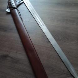 Épée de frappe