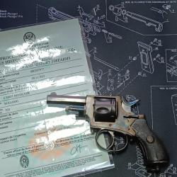 Revolver bulldog 320 comme neuf apte a tir avec certificat livraison offerte