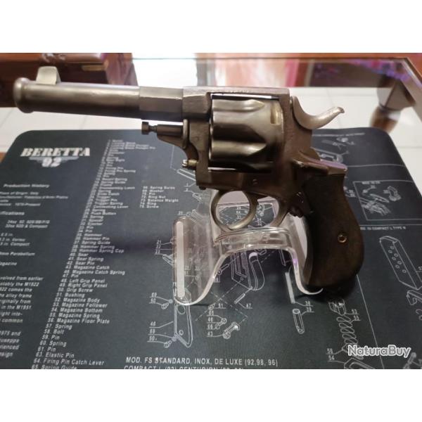 Revolver militaire calibre 11 mm apte au tir livraison offerte