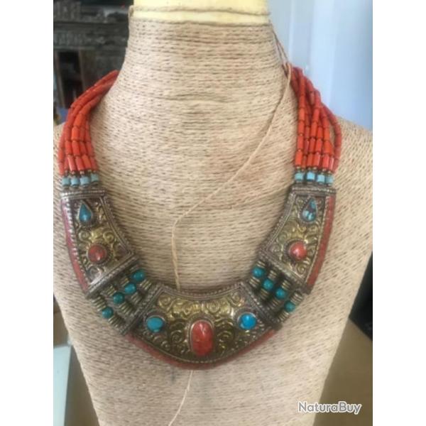 Vintage - collier Tibet barrettes corail et turquoises sur cuivre cisel