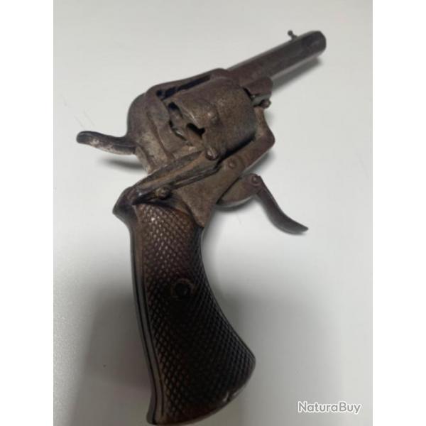 ancien revolvers 7 mm  a broche