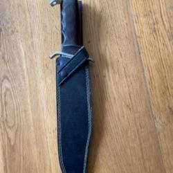 Couteau type Rambo 3