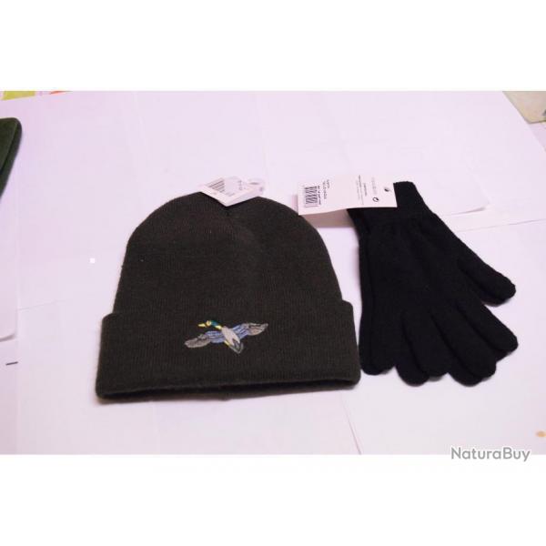 un bonnet motif colvert + 1 paire de  gant : l'ensemble