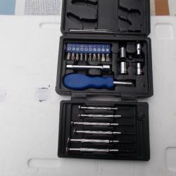 coffret de minis tournevis pour modeles réduits