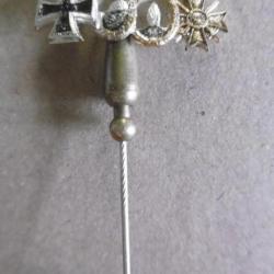 BROCHE OU EPINGLETTE DE REDUCTION DES MEDAILLES ALLEMANDES CROIX DE FER