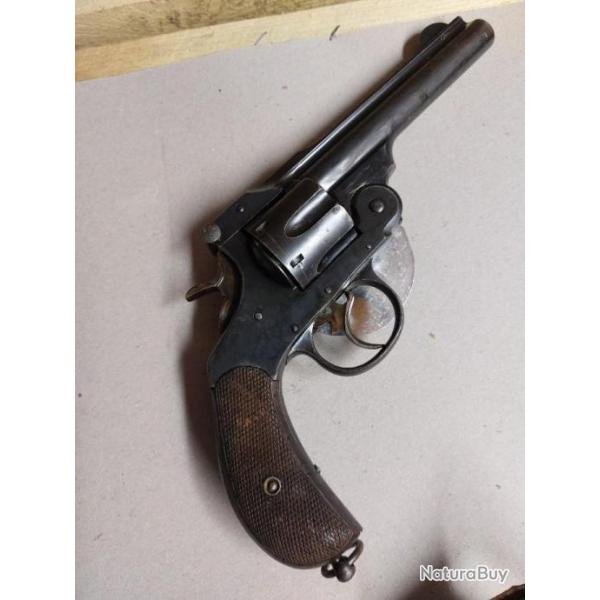 Tres grand revolver a brisure cal.455 cat D SANS POINONS OU INDICATIONS DE FABRICATION a identifier