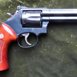Revolver Smith & Wesson 586 version primitive 6 pouces calibre 357 Magnum