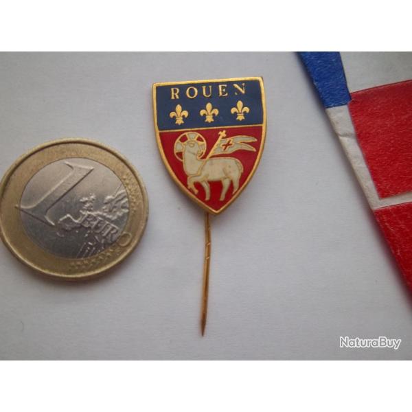 pinglette vintage collection Rouen Normandie Seine-Maritime insigne