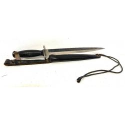 Ancien couteau poignard de Botte Militaire Commando BEGON avec fourreau cuir ? à identifier
